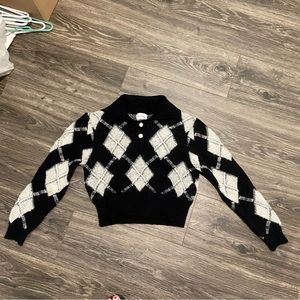 Love + Harmony 90s black and white cropped collared sweater size M
